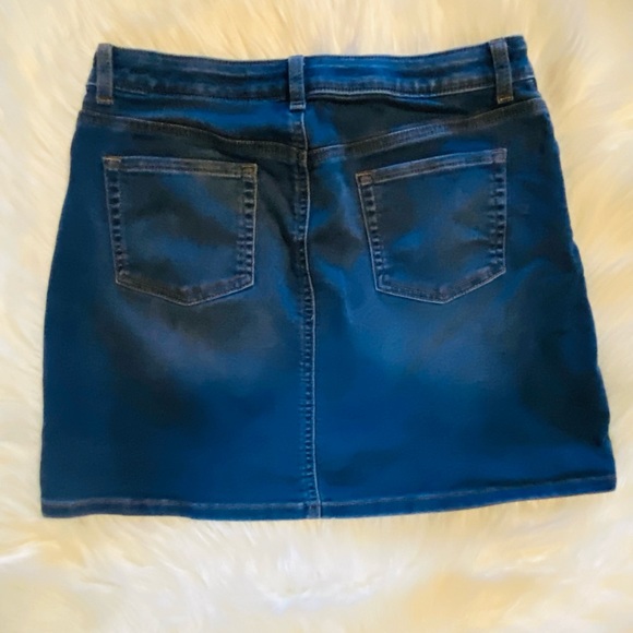 CAT & JACK DENIM SKIRT SIZE XL (14-16) ULTIMATE STRETCH IN GREAT CONDITION. - Picture 6 of 11